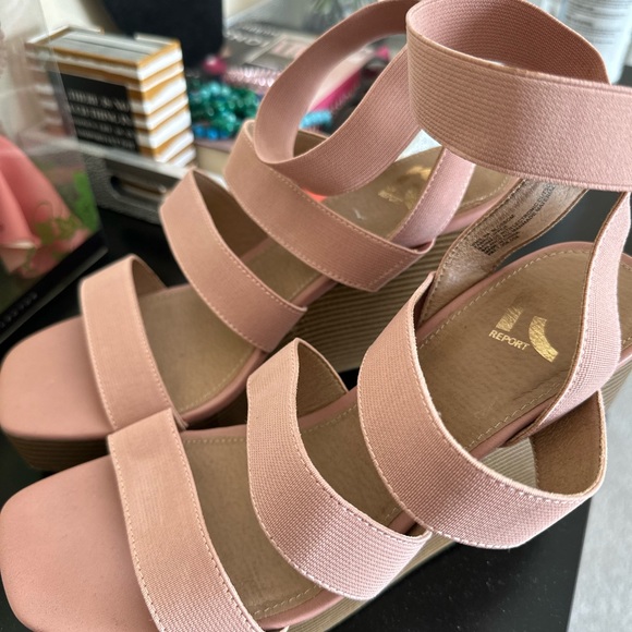Blush Pink Wedges - Picture 2 of 2